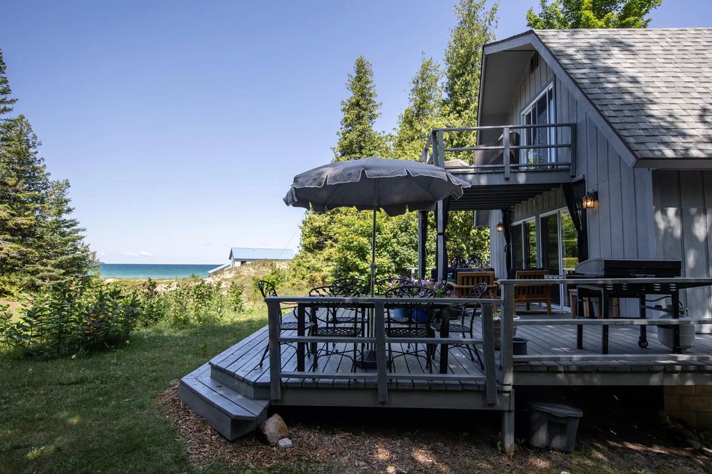 28095 Driftwood Court, Beaver Island