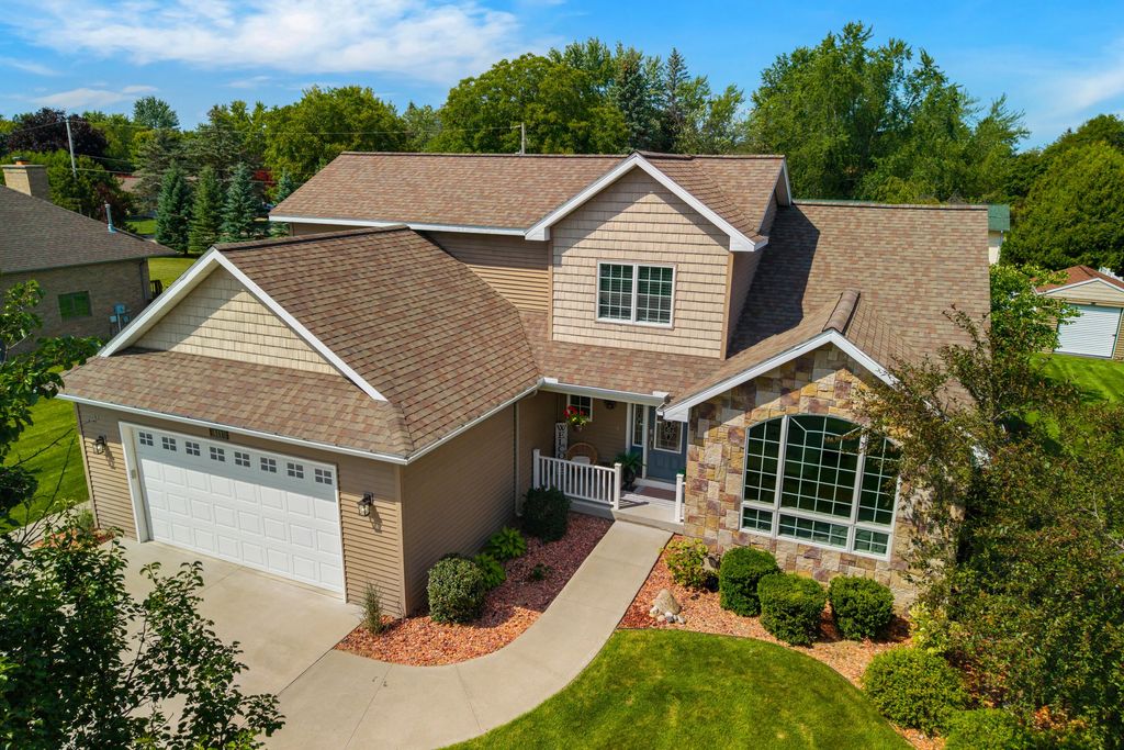 611 Lovett Lane, Standish