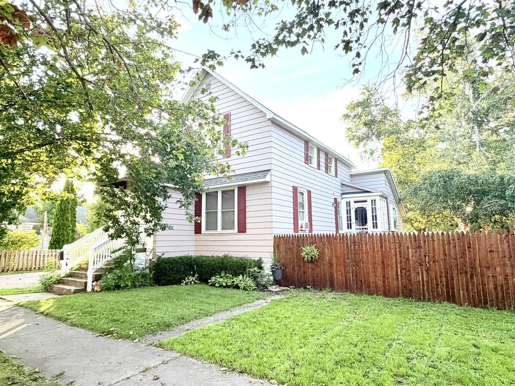 709 S 4th Avenue, Alpena