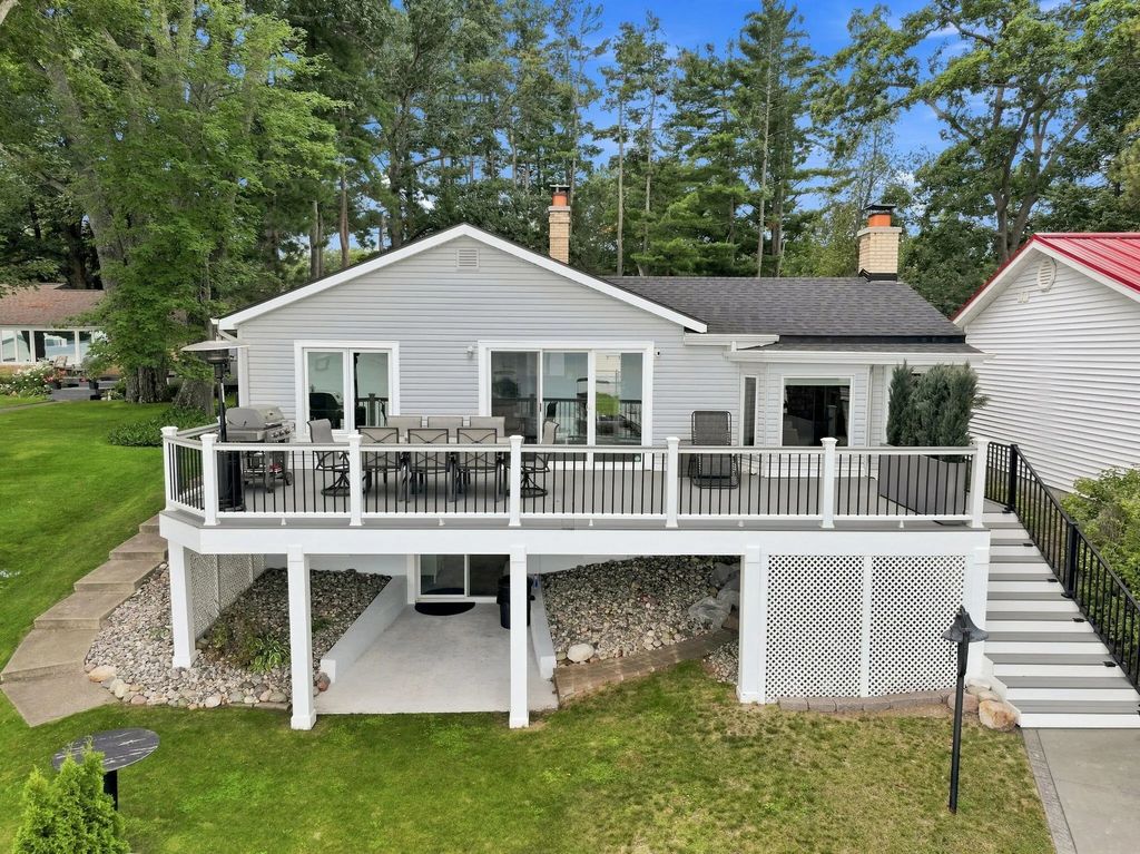 101a Kenmore Avenue, Roscommon