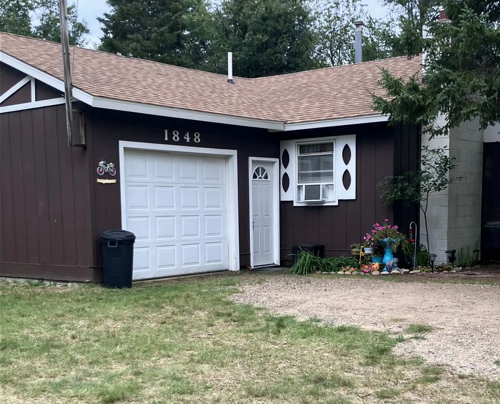 1848 Cherry Creek Road, Grayling