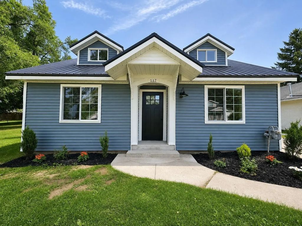 117 Oliver Drive, Houghton Lake
