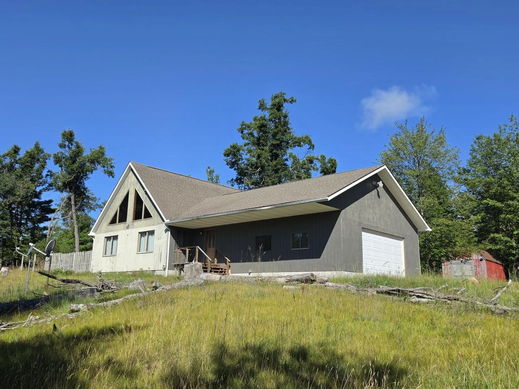 2416 Hoy Road, Mio