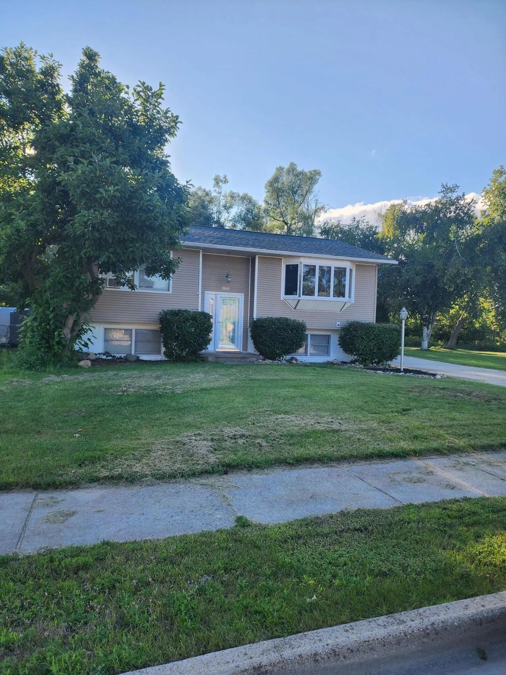 180 N North Street, Alpena