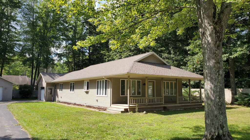 415 Erie, Houghton Lake