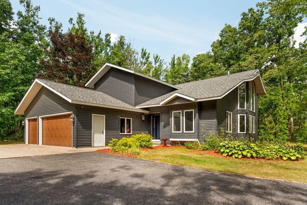 768 Crestwood, Gaylord
