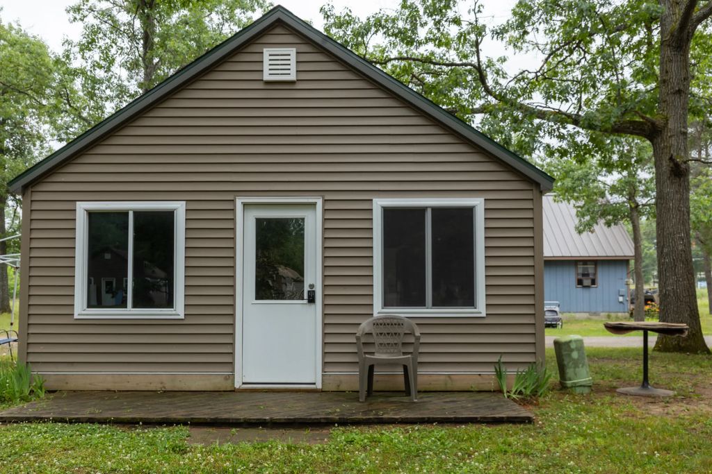 5115 S Straits Highway Cabin 18, Indian River