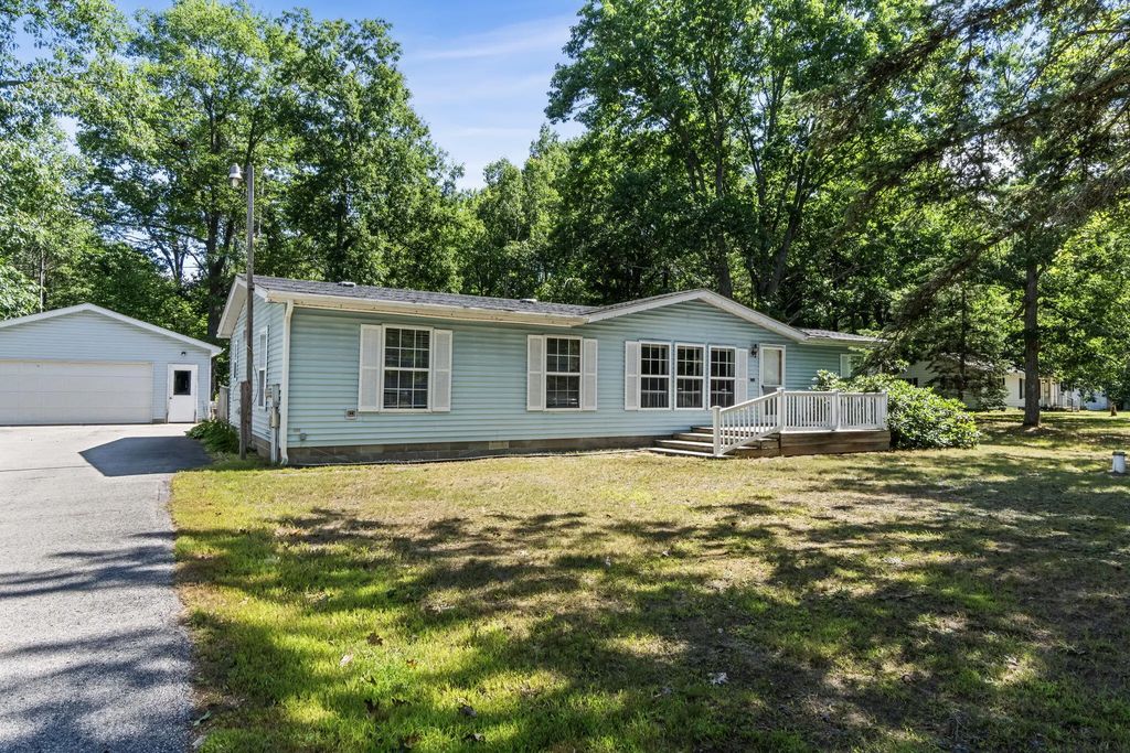 4735 Forest Trail, Indian River