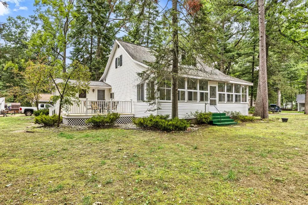 115 Jones Avenue, Roscommon