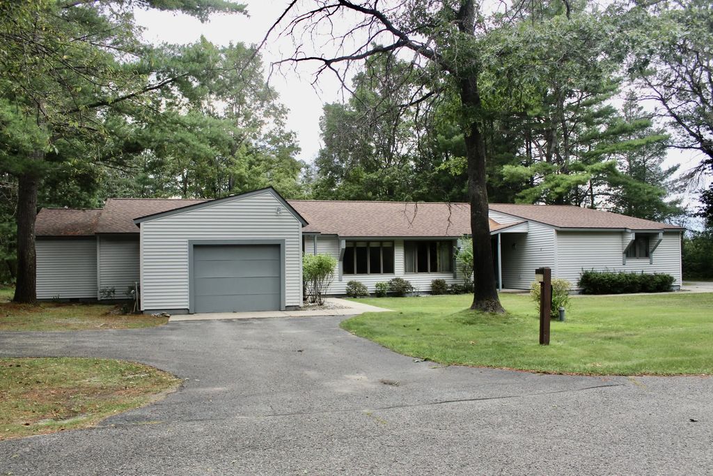 2146 Viking Way, Grayling