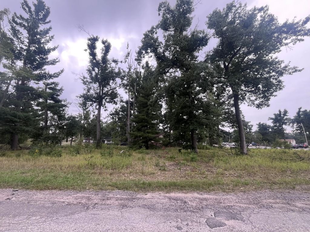 3212 Forest Road, Gaylord