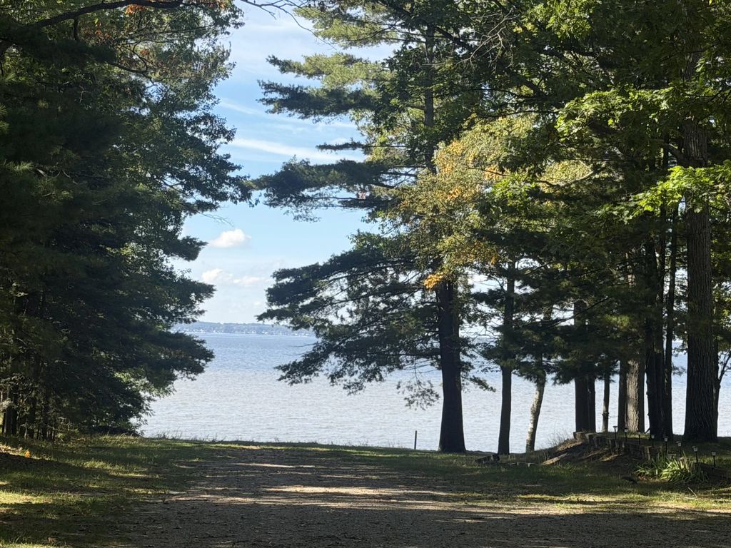 632 Old Trail Drive, Houghton Lake