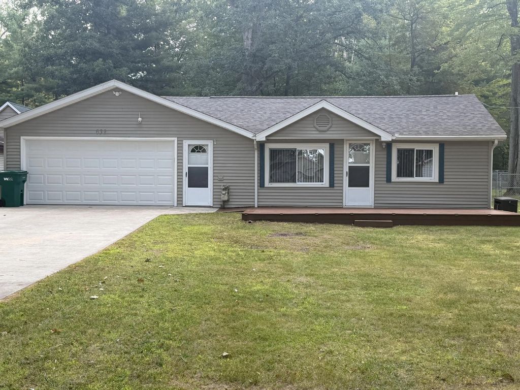 632 Old Trail Drive, Houghton Lake