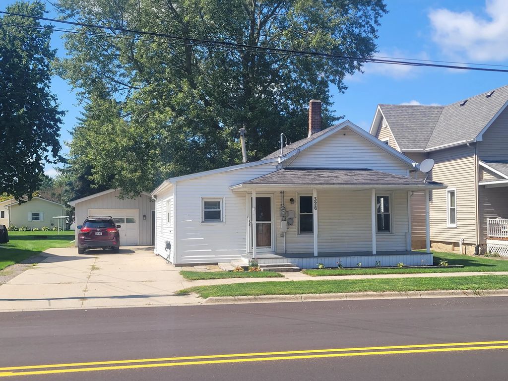 326 S Main Street, Fowler