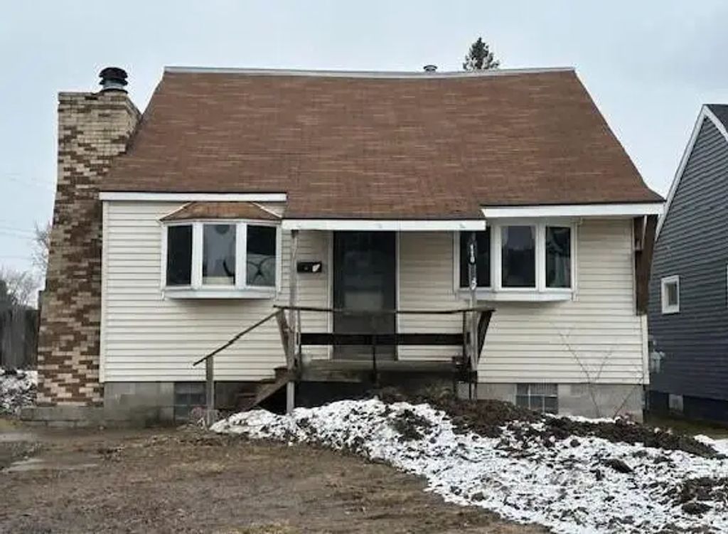 110 W 12th Avenue, Sault Ste Marie