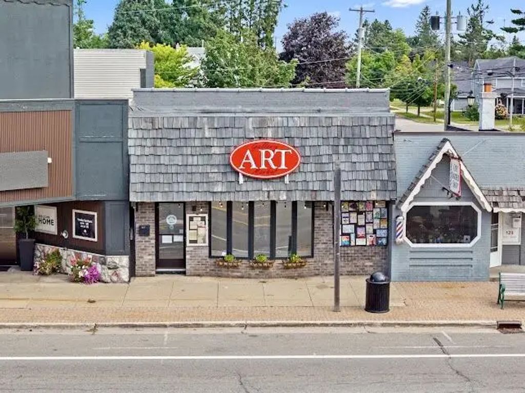 125 E Main Street, Gaylord