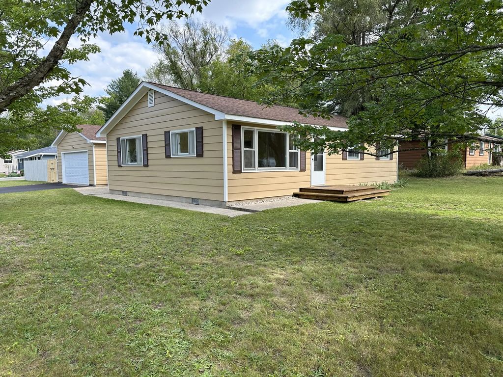 2305 Marshall Road, Grayling