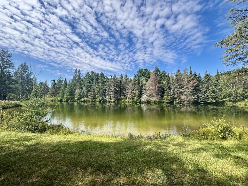 2270 Durfee Road, Luzerne