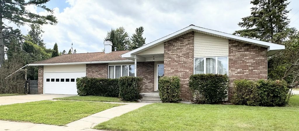 308 S Sheridan Street, Alpena