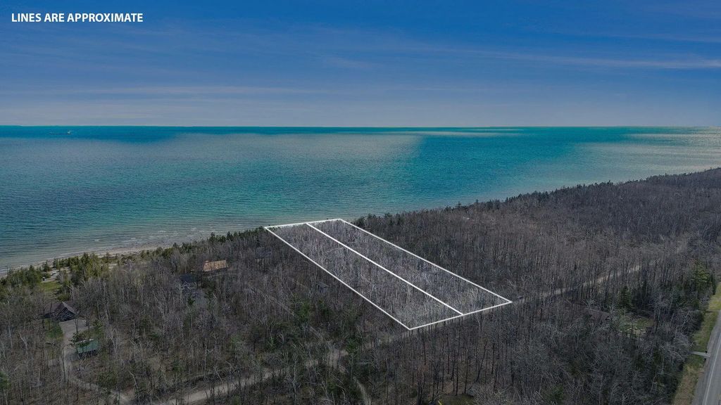 11619 Mackinaw Straits Drive, Cheboygan