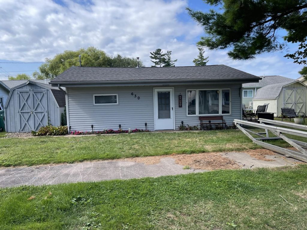 630 W Houghton Lake Drive Unit B, Prudenville