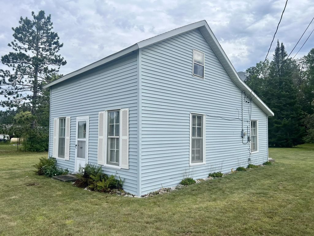 2223 Deeter Road, Luzerne