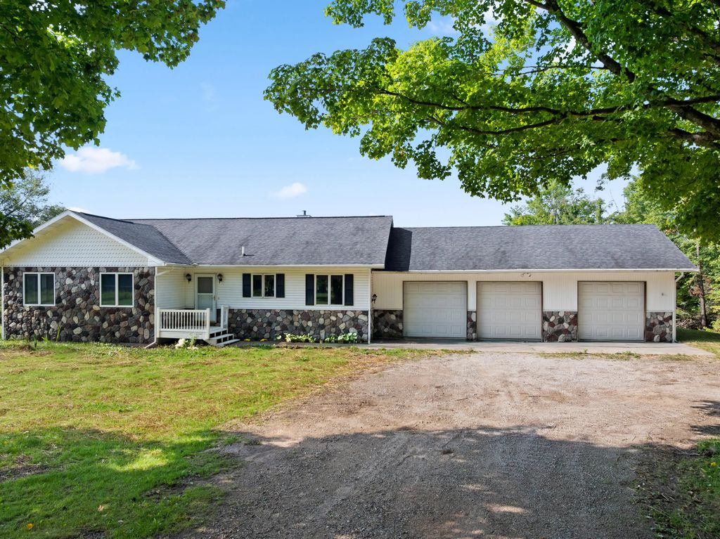 9350 Alba Highway, Elmira