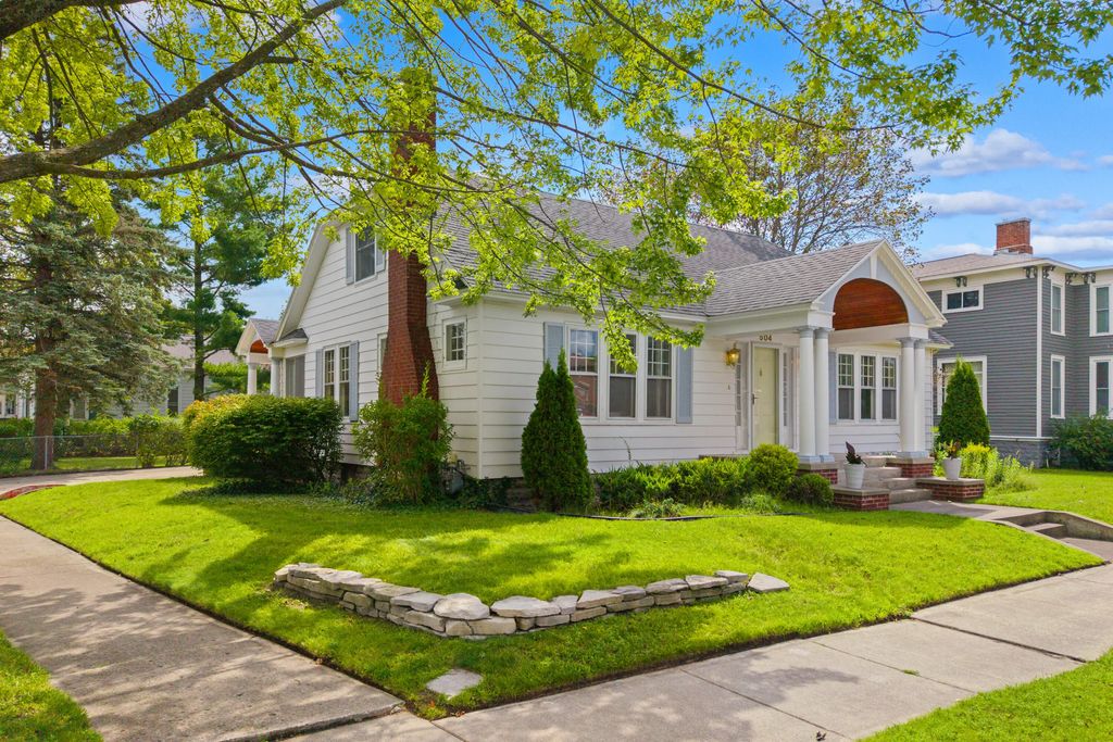 504 S 1st Avenue, Alpena