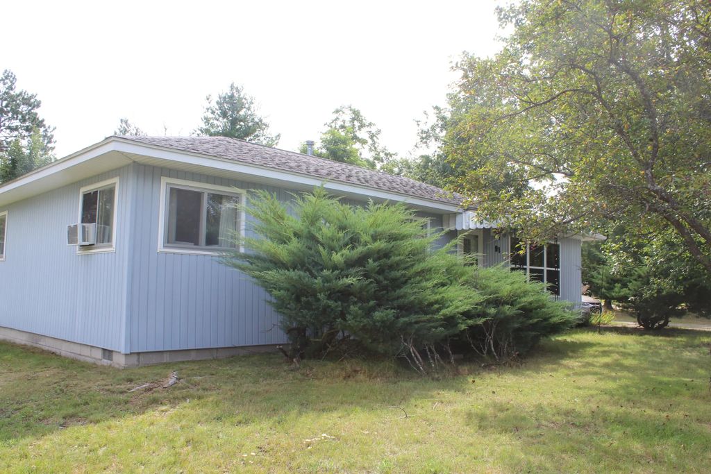 91 W Arthur Randall Drive, Mio