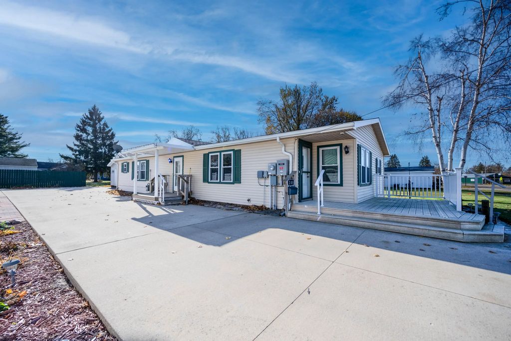 208 Duncan Avenue, Cheboygan