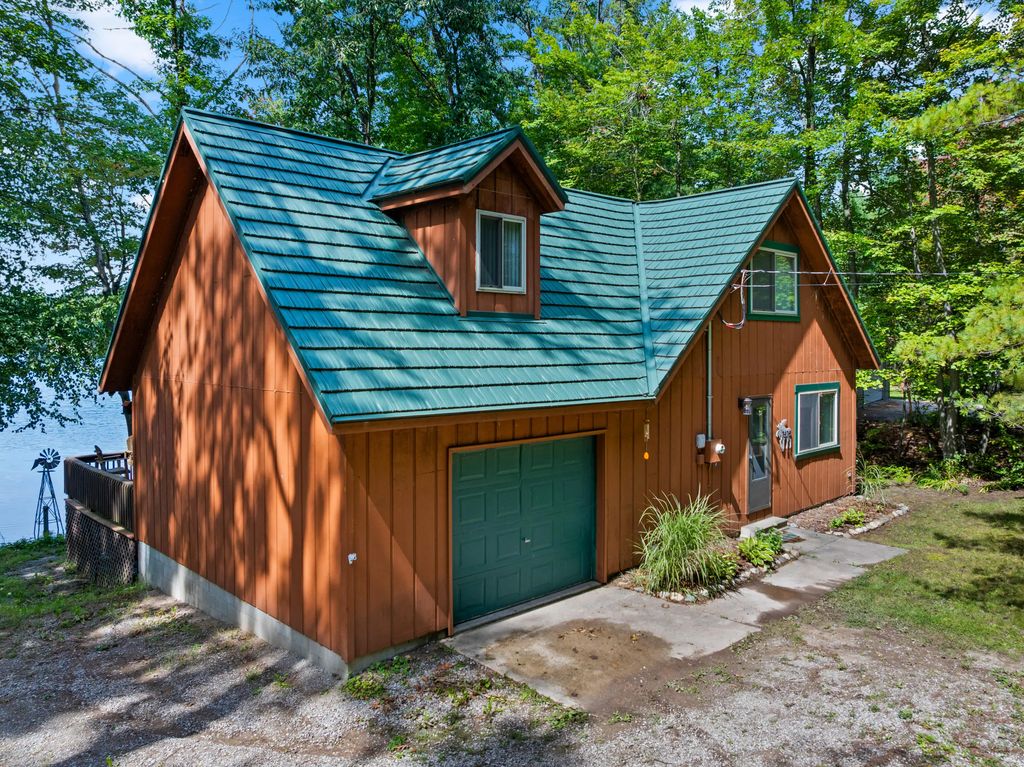 7576 Leelanau Trail, Gaylord