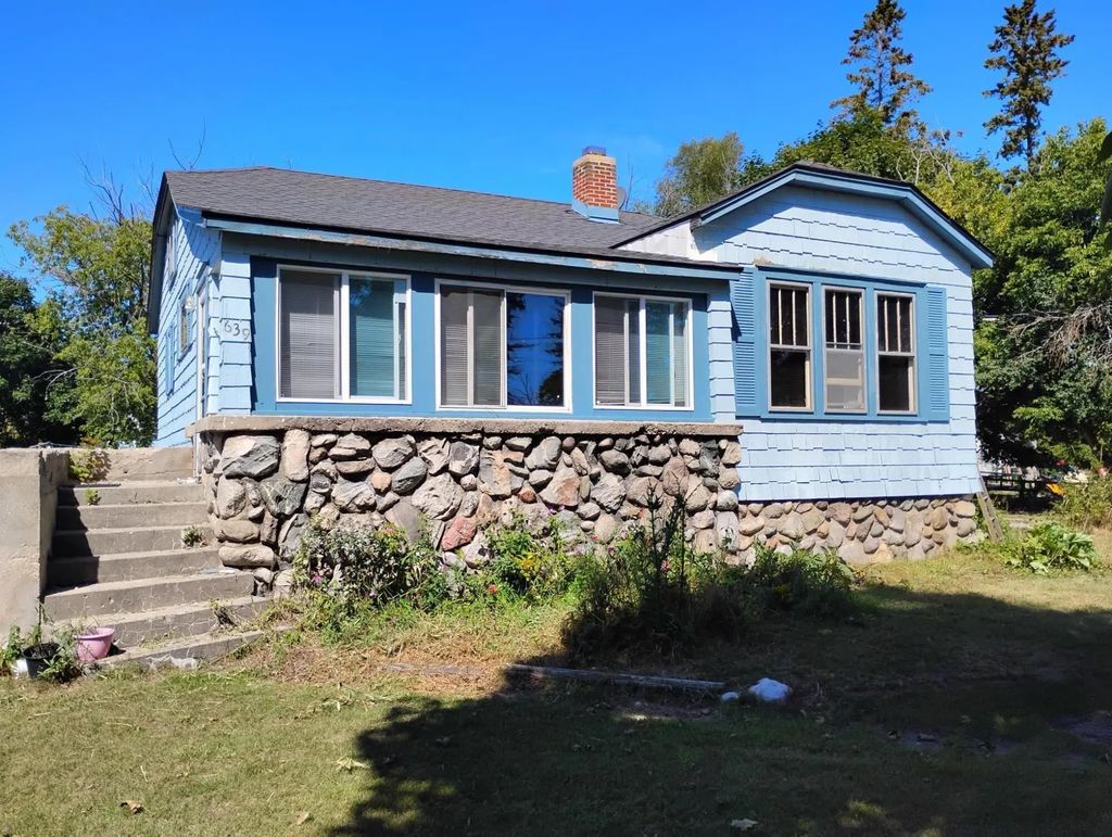 639 Duncan Avenue, Cheboygan