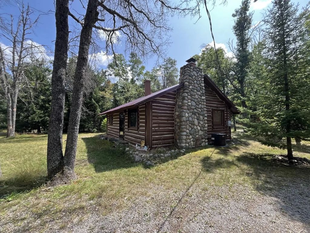 6585 Big Wolf Lake Road, Lewiston