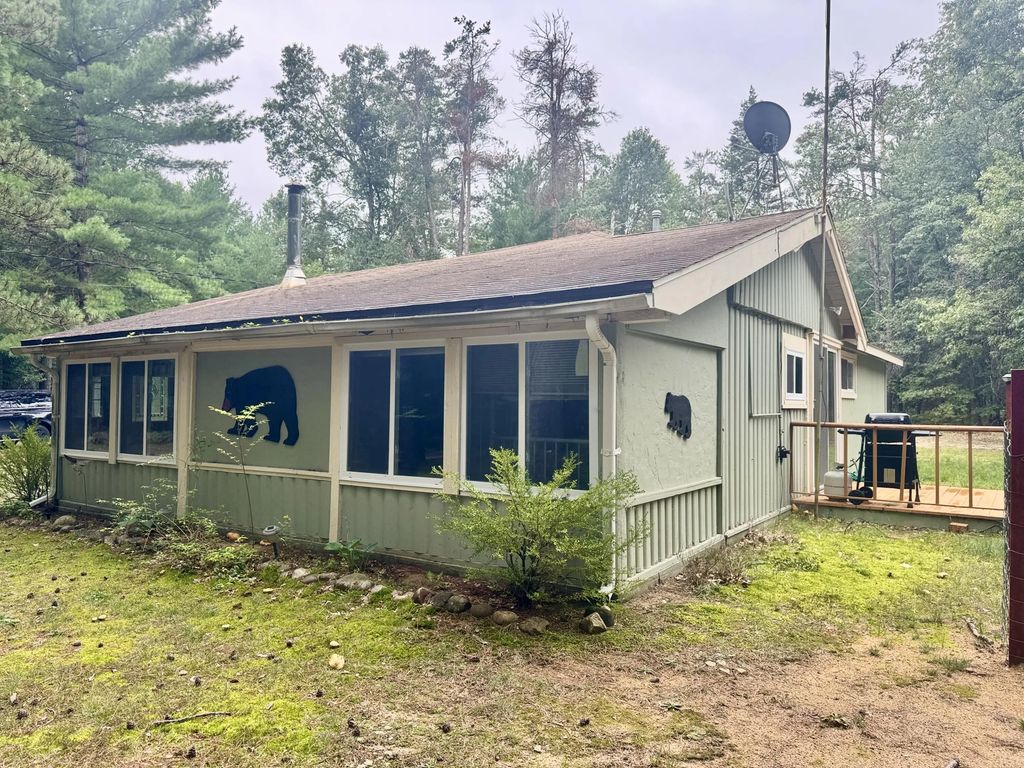 1252 Deeter Road, Luzerne