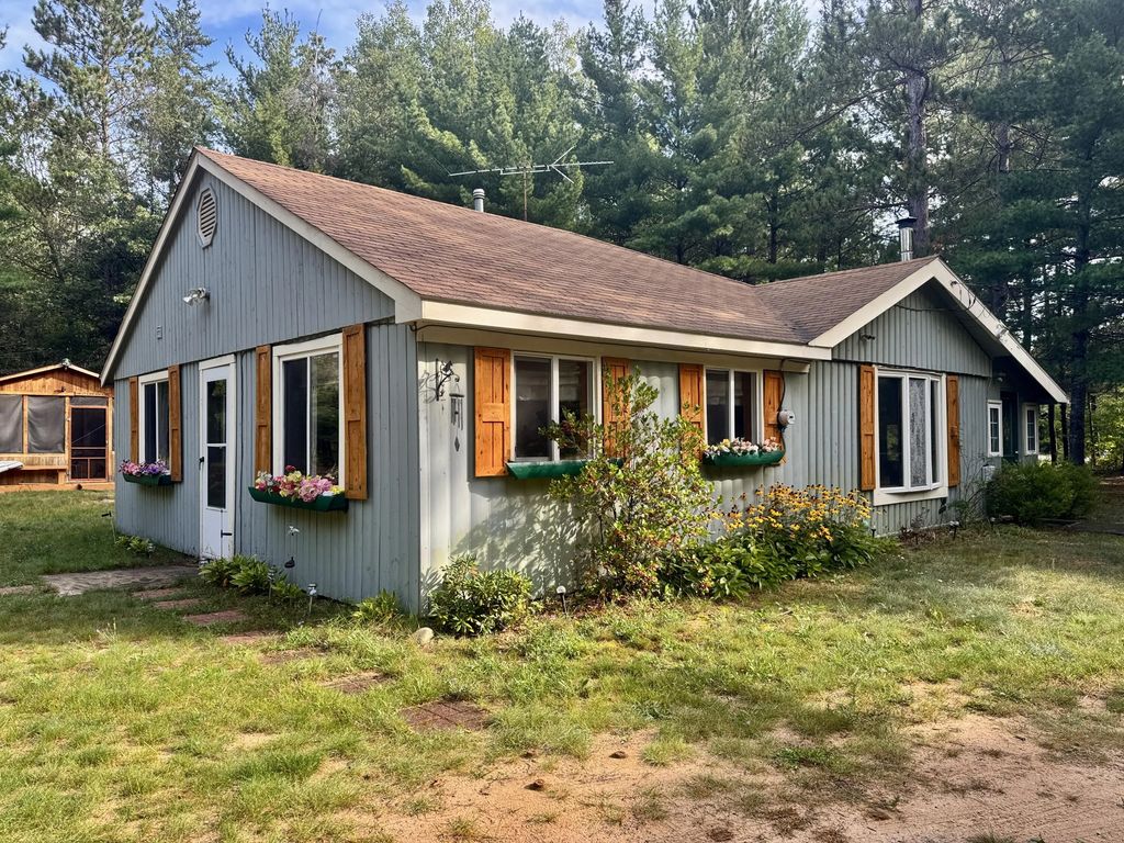1252 Deeter Road, Luzerne