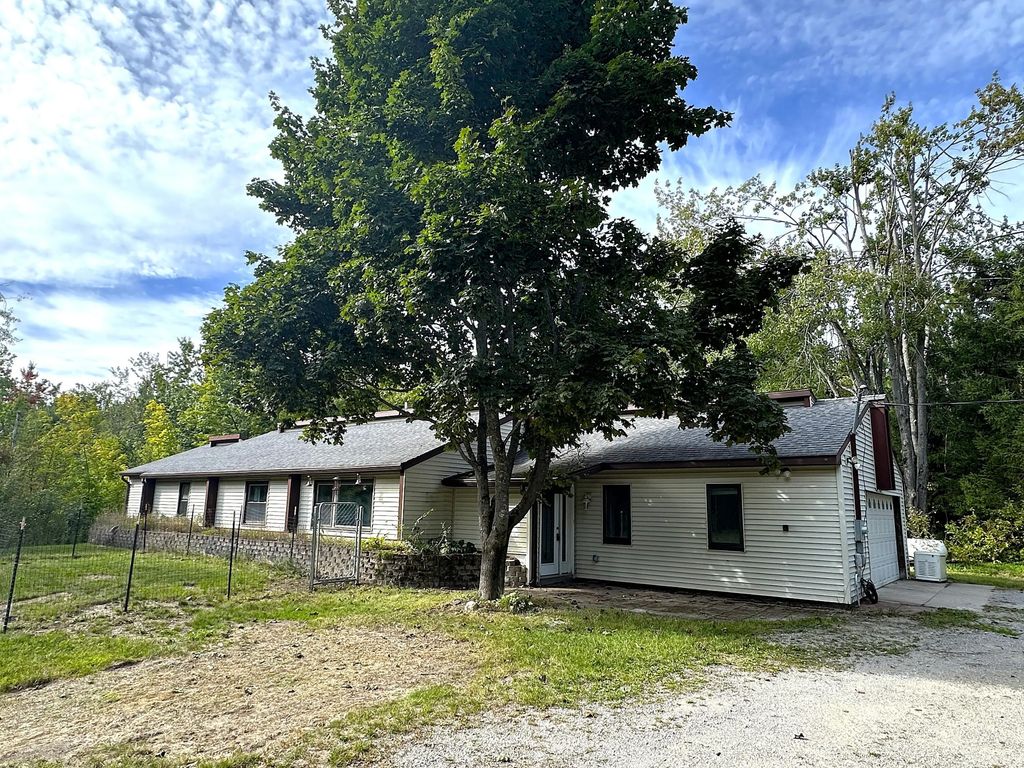 2438 Van Tyle Road, Gaylord