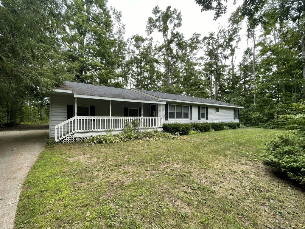 1453 N Mapleleaf Drive, Gaylord