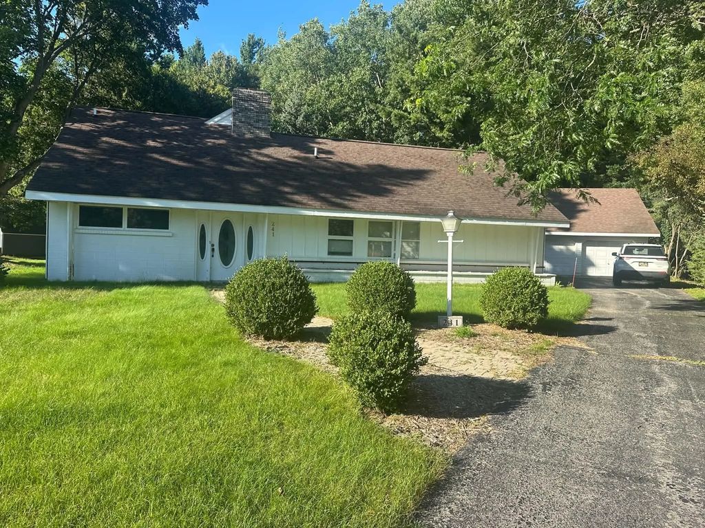 241 Gilchrist Avenue, Alpena