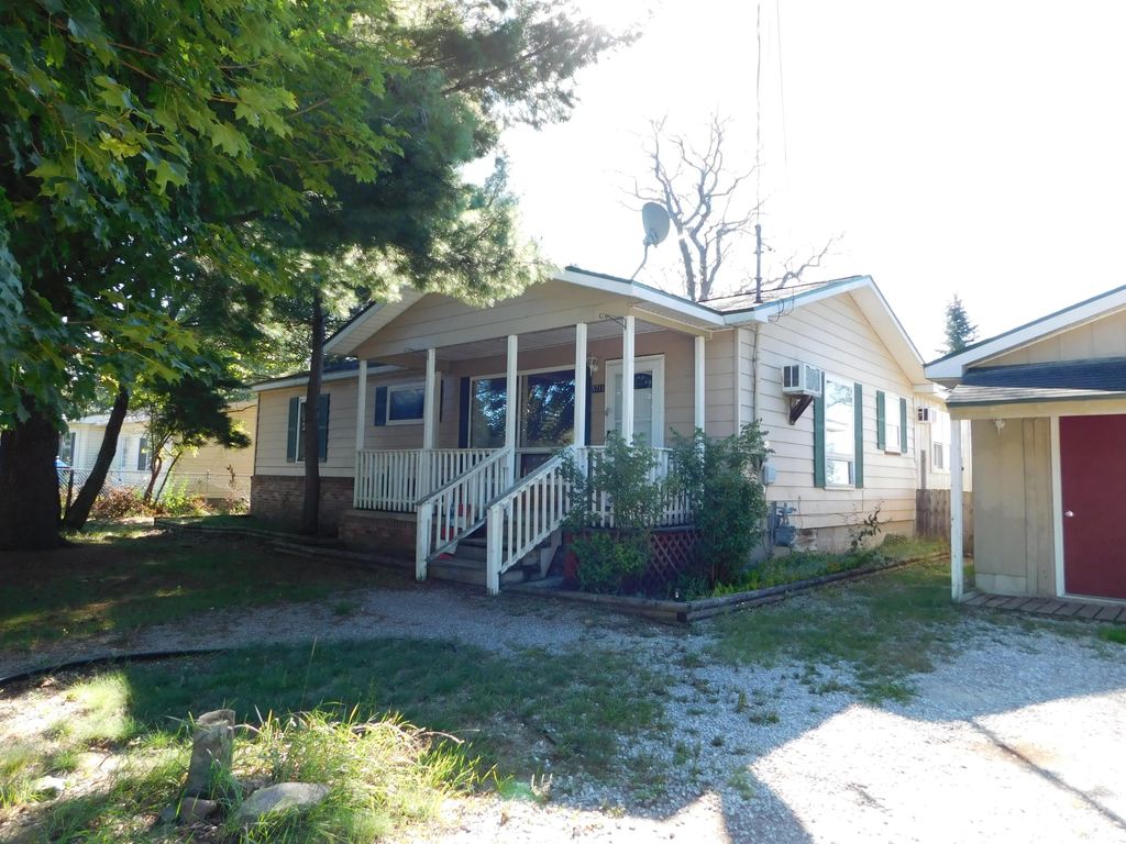 5711 Wellington Way, Grayling