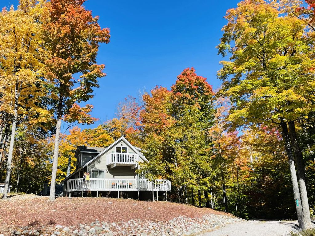 738 Timber Valley Road, Gaylord