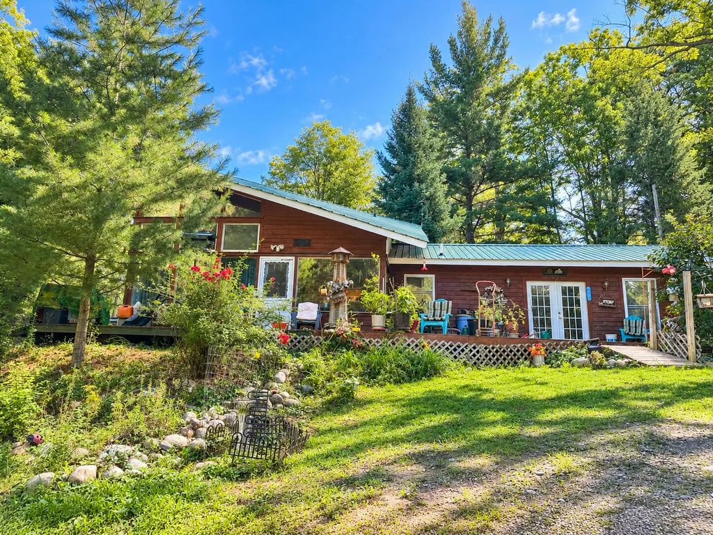 123 Lakeshore Drive, Lachine