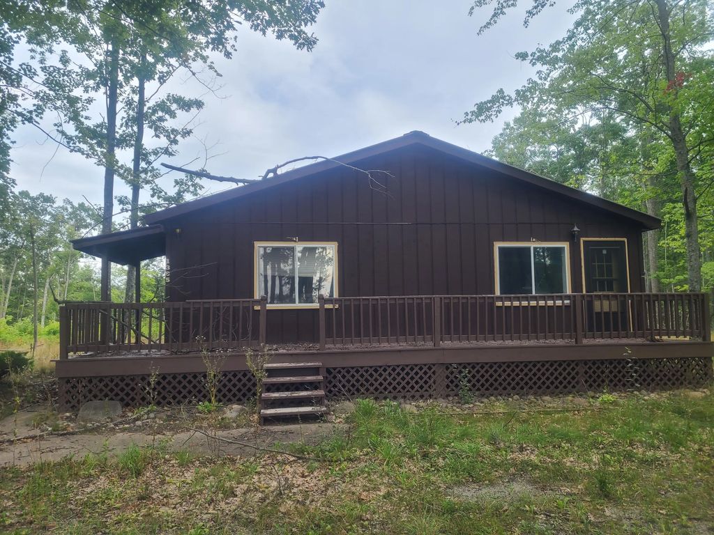1385 N Hubbard Lake Road, Spruce