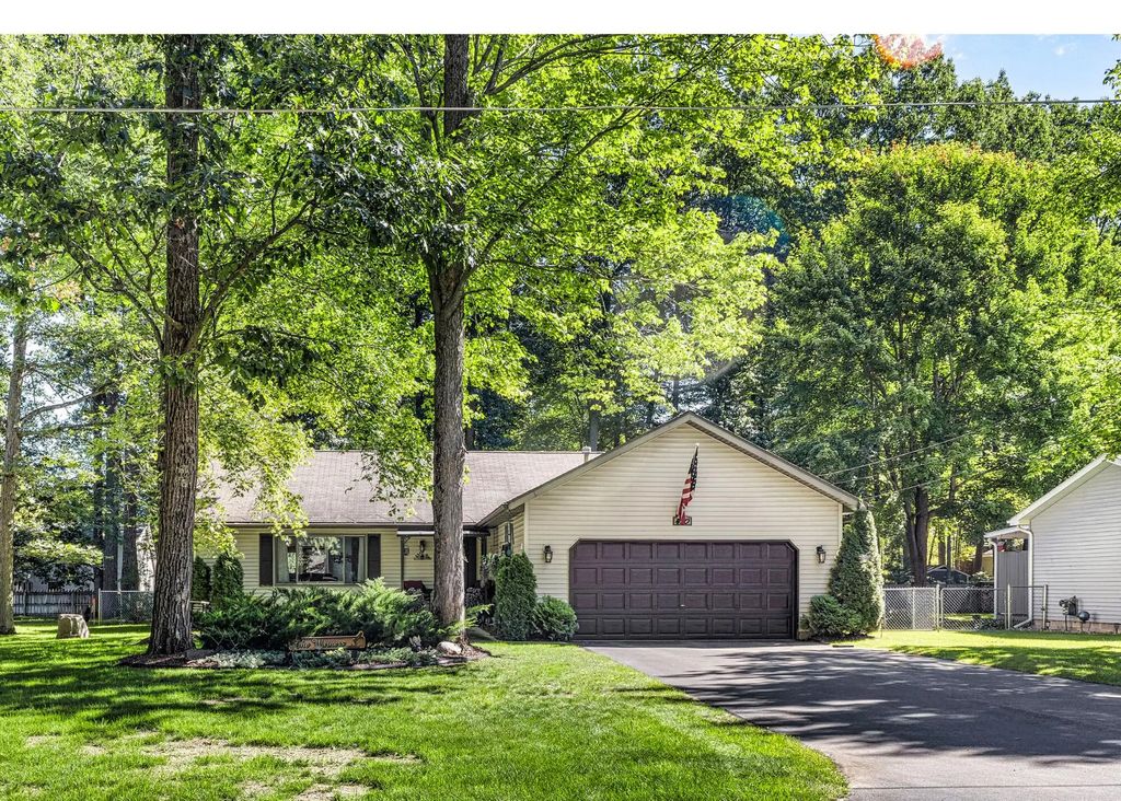 410 Chippewa Trail, Prudenville
