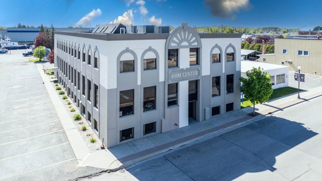 518 N Main Street Unit 200, Cheboygan