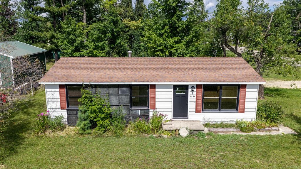 1598 Van Tyle Road, Gaylord