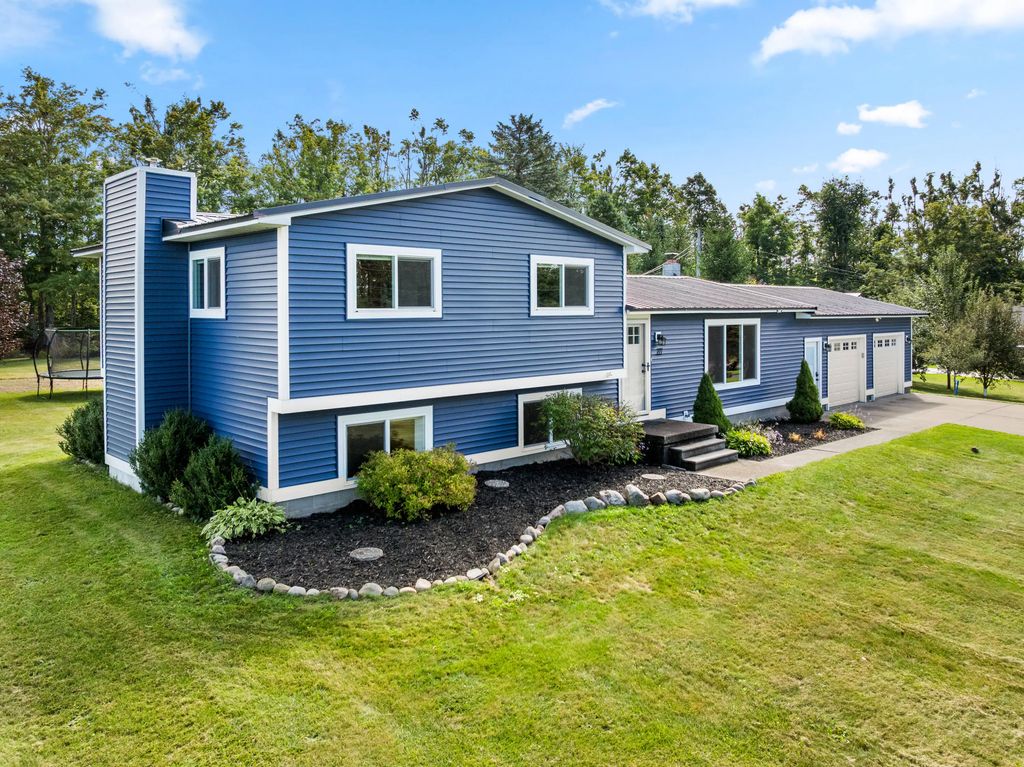 277 Chester Road, Gaylord