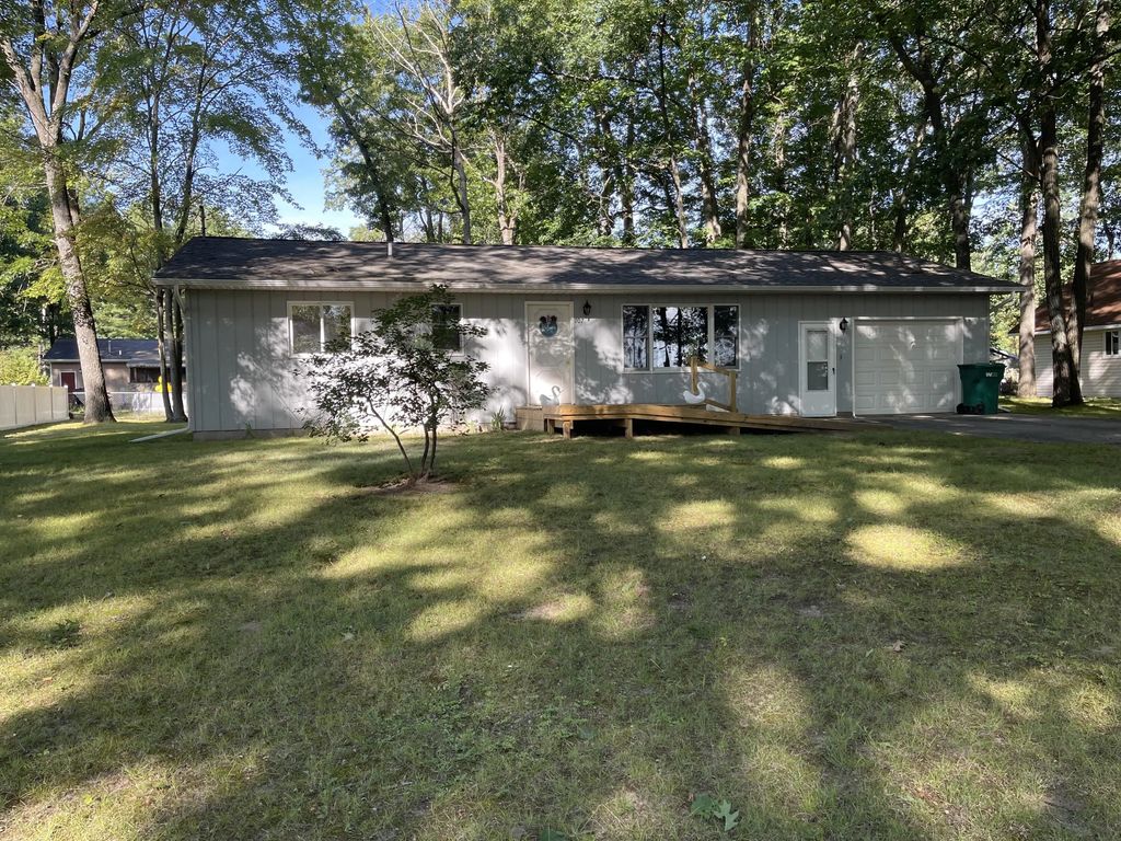 107 Seneca Trail, Prudenville