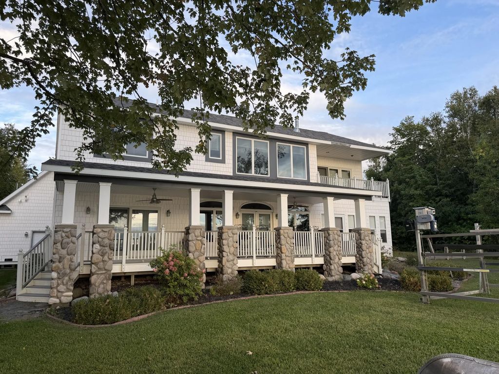 10234 Maple Street, Presque Isle