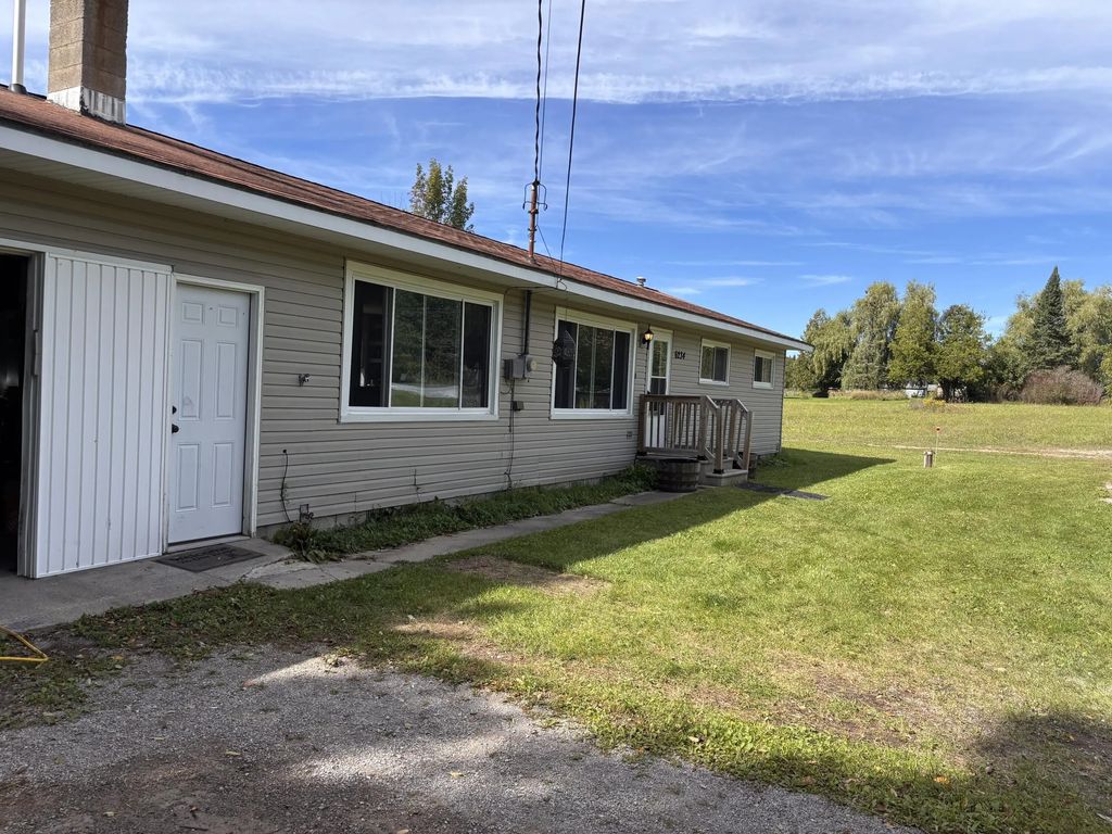 6234 French Road, Alpena