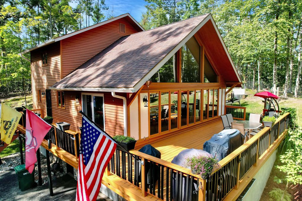 850 Snow Moon Court, Gaylord